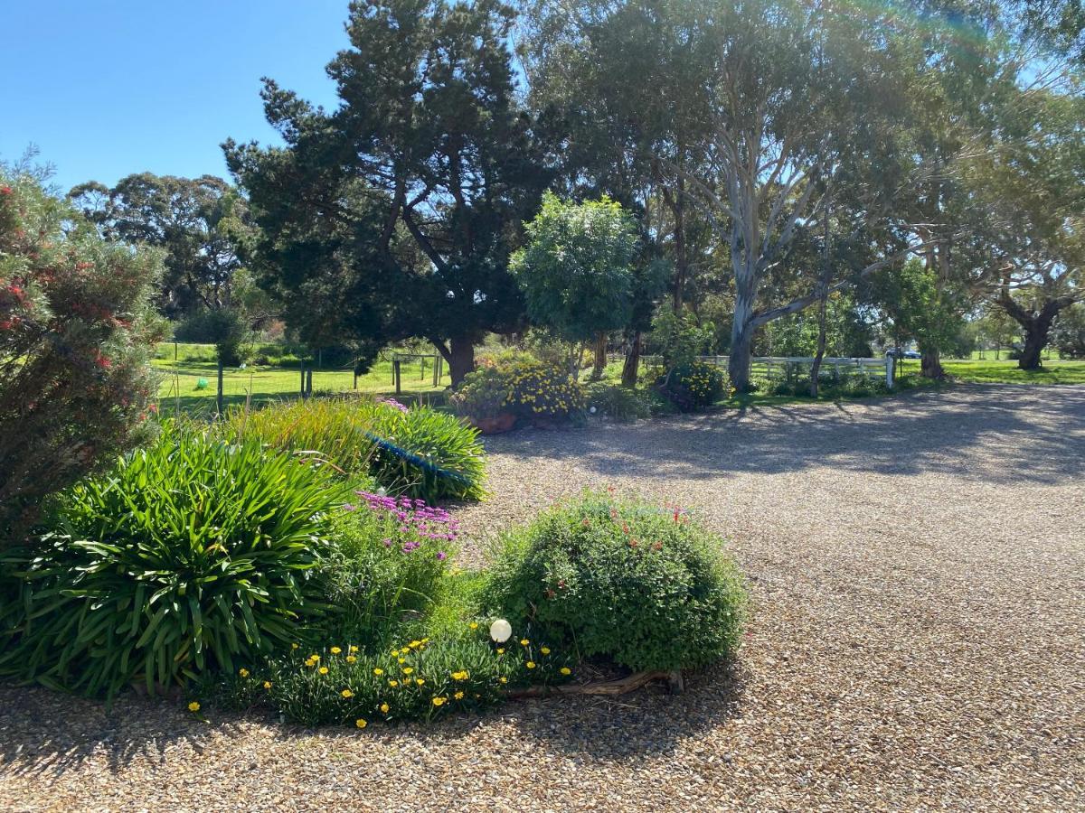 Lazy Days Cottage - Victor Harbor Hindmarsh Valley Exterior photo